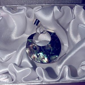Mother of Pearl Pendant✨